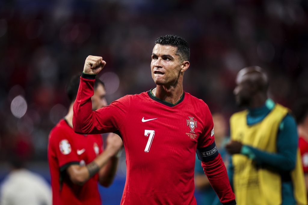 The MoneyMan backs Portugal and bookings